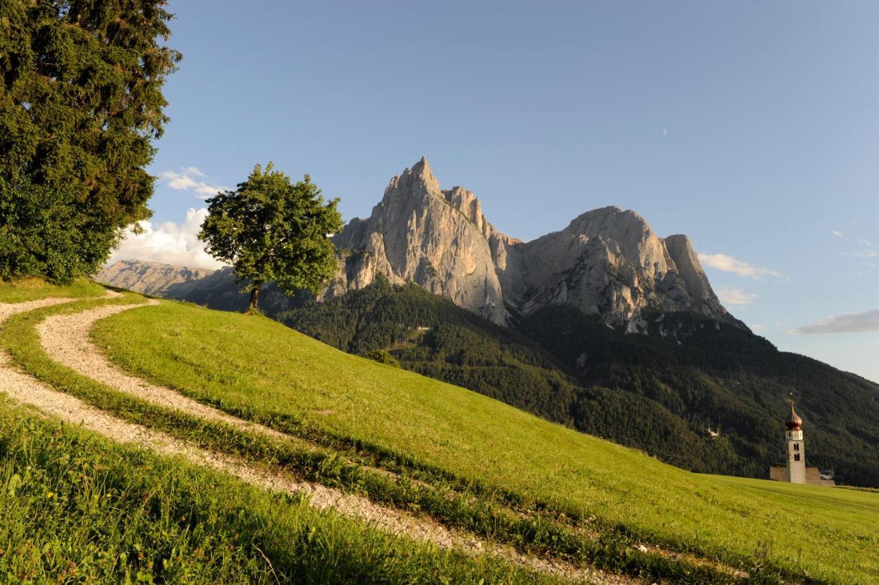Ferienwohnungen Koflerhof カステルロット エクステリア 写真